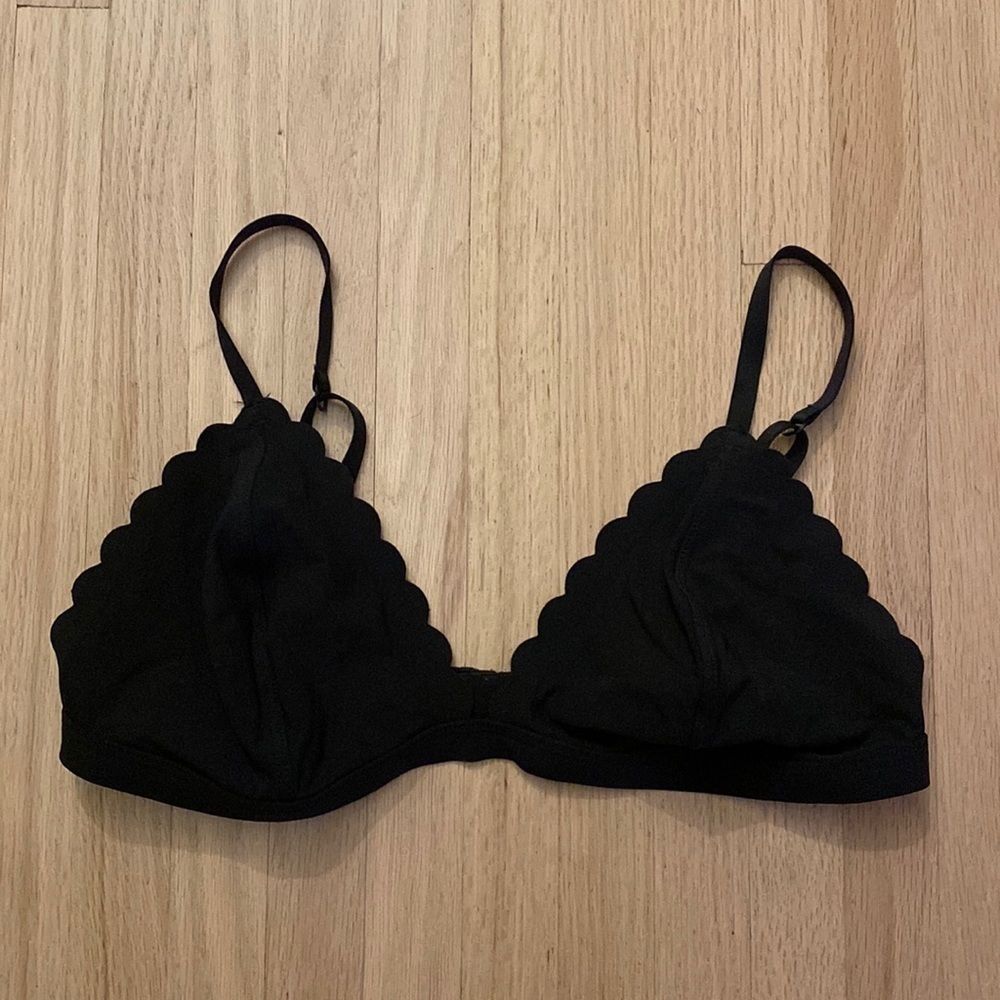 Victoria’s Secret Scallop Bralette